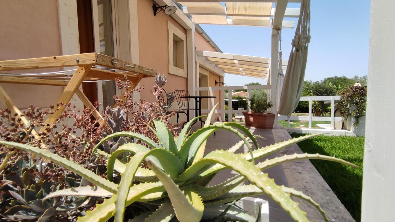 乐扎加尔迪文迪卡里农家乐 Lido di Noto 外观 照片